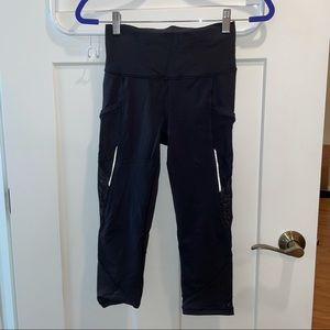 Lululemon cropped mesh sides leggings